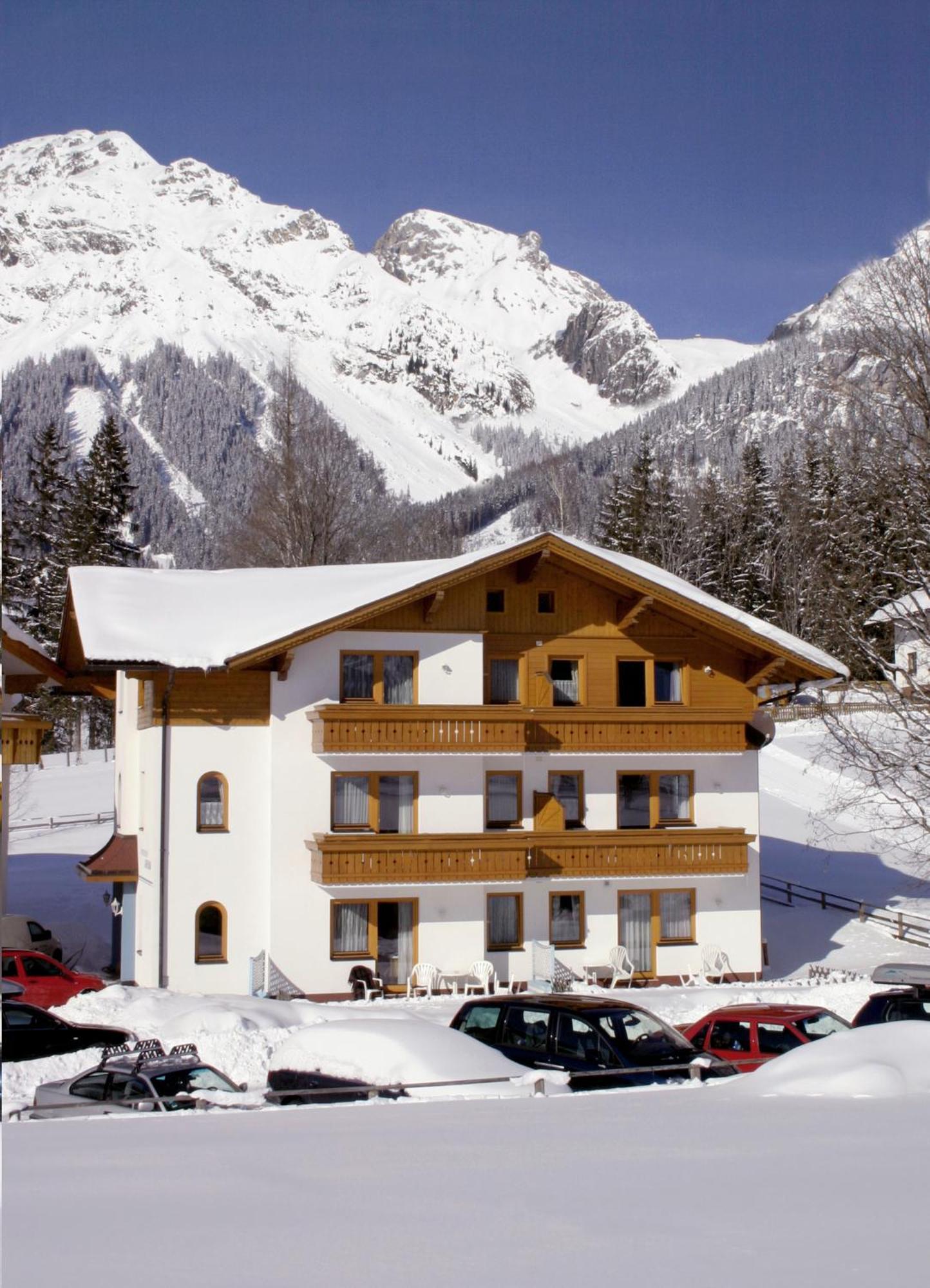 Alpenbad Aparthotel รัมเซา อัม ดาคชไตน์ ภายนอก รูปภาพ