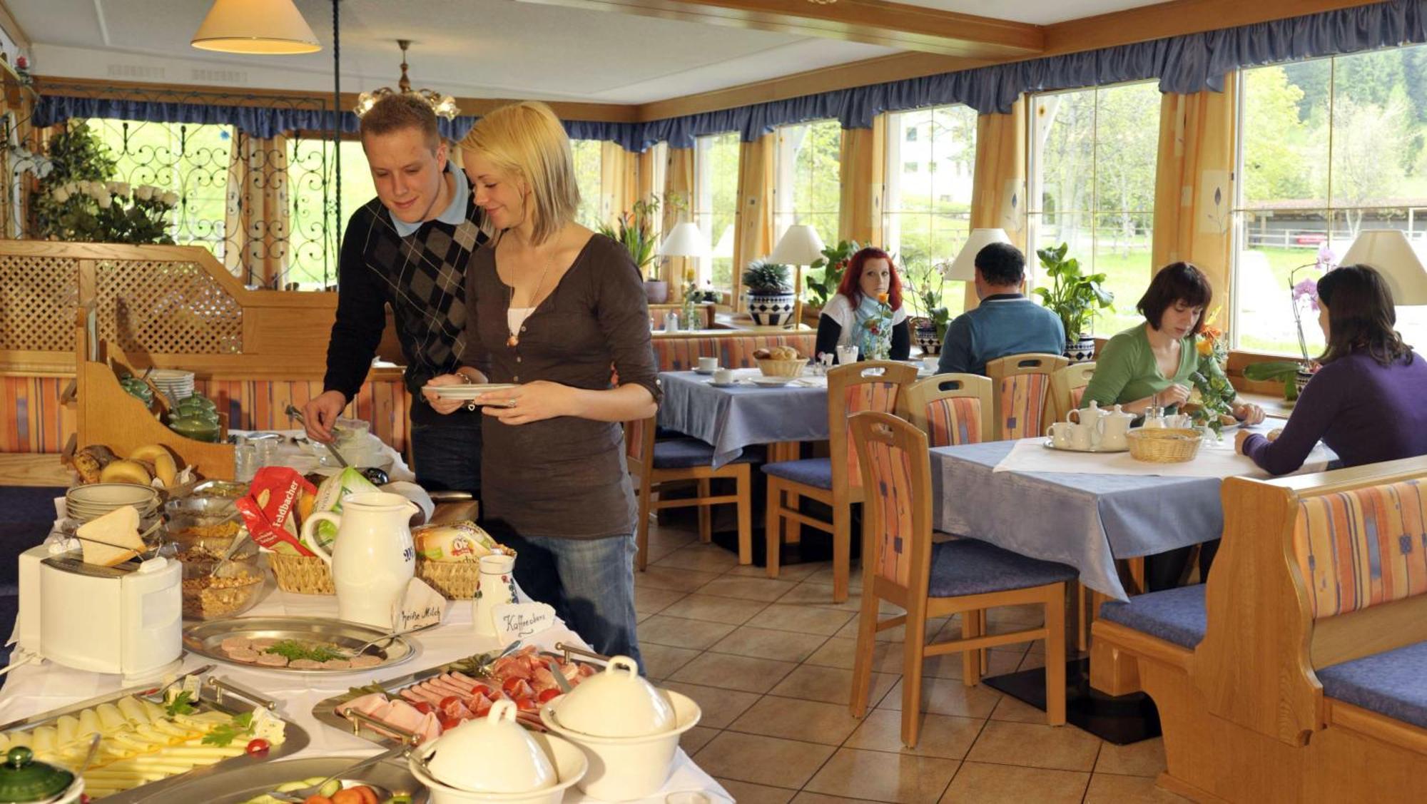 Alpenbad Aparthotel รัมเซา อัม ดาคชไตน์ ภายนอก รูปภาพ